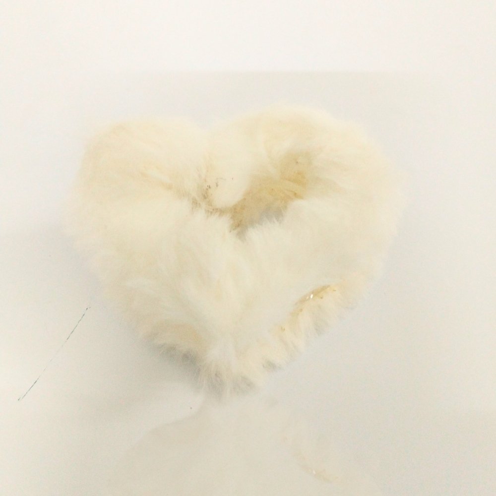Cream white colour heart shape faux clip