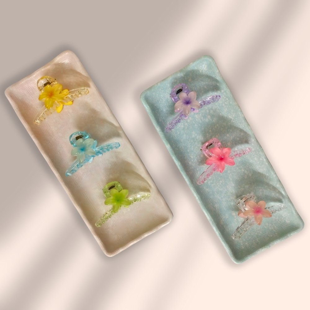 Transparent Petal Floral Hair Clutcher